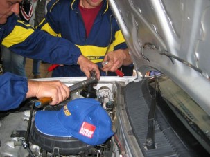 Lengéscsillapító-csere 6 perc alatt!