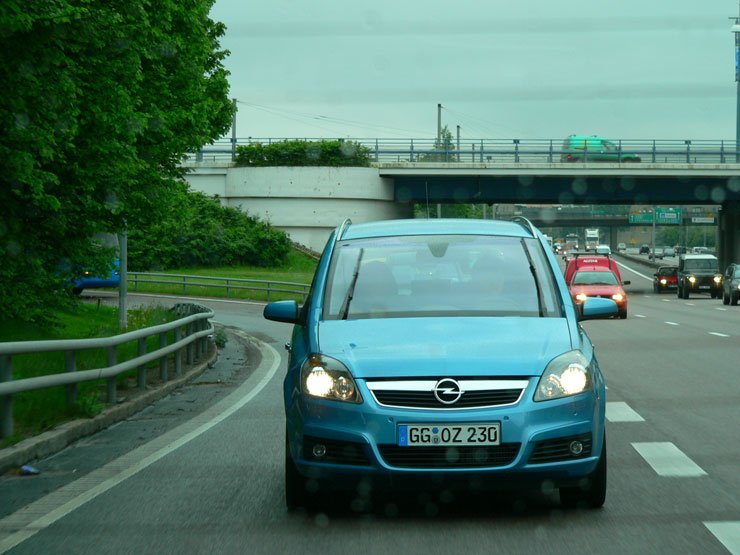 Vezettük: Új Opel Zafira – Hozza a formát 10