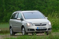 Vezettük: Új Opel Zafira – Hozza a formát 48