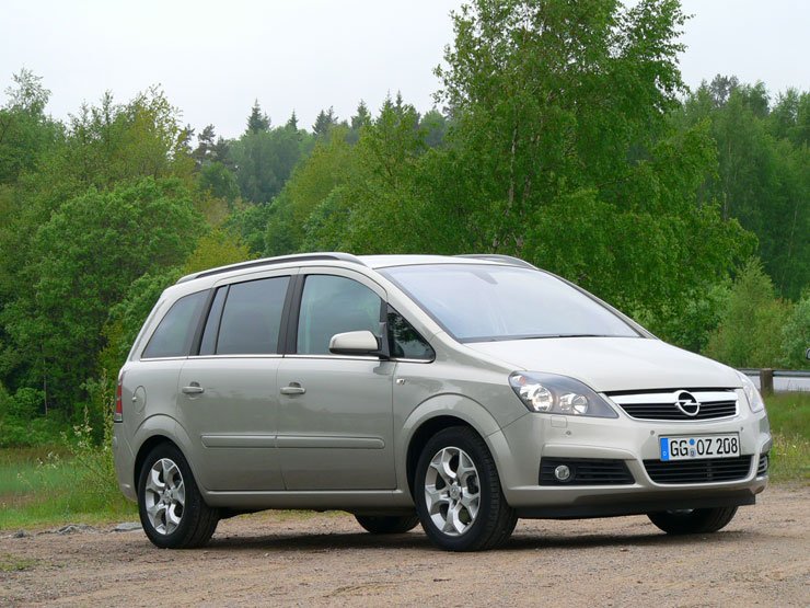 Vezettük: Új Opel Zafira – Hozza a formát 14