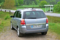 Vezettük: Új Opel Zafira – Hozza a formát 53