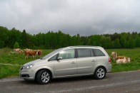 Vezettük: Új Opel Zafira – Hozza a formát 60