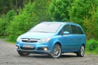 Vezettük: Új Opel Zafira – Hozza a formát 73