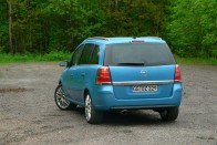 Vezettük: Új Opel Zafira – Hozza a formát 75