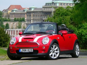 Teszt: MINI Cooper S Cabrio - Nem lehet vele betelni