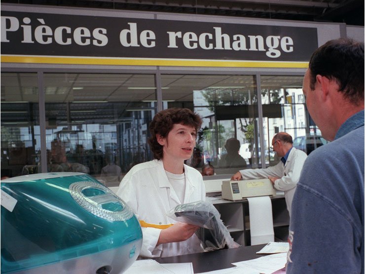 80 fő dolgozik az új közép-európai alkatrészelosztó-központban