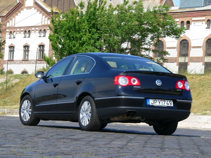 Teszt: Volkswagen Passat 2.0 FSI – Tudatosan más 15