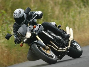 Motorteszt: Kawasaki Z1000 - Meztelenül szuper!