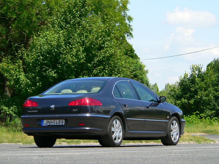 Teszt: Peugeot 607 2.7 V6 HDi Executive – Üdvözöljük a klubban! 27