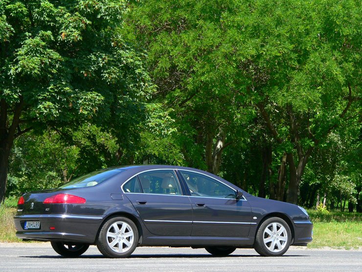 Teszt: Peugeot 607 2.7 V6 HDi Executive – Üdvözöljük a klubban! 35