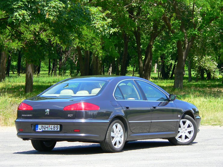 Teszt: Peugeot 607 2.7 V6 HDi Executive – Üdvözöljük a klubban! 37