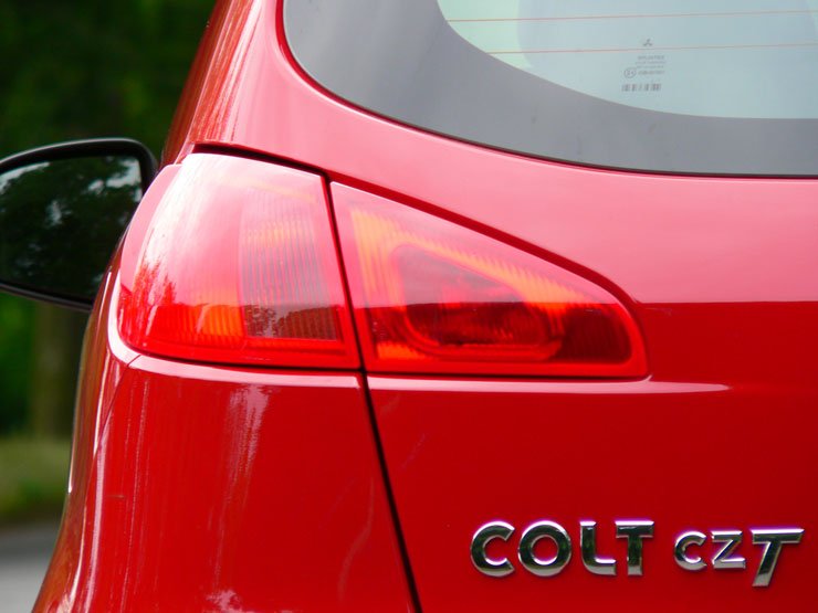 Teszt: Mitsubishi Colt CZT -Célozz, tűz! 14