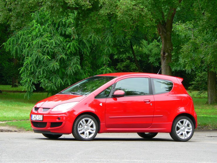 Teszt: Mitsubishi Colt CZT -Célozz, tűz! 43