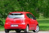 Teszt: Mitsubishi Colt CZT -Célozz, tűz! 95