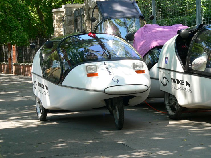 Drága mulatság egy TWIKE. Akkumulátorral 17-21 000 euróba kerül (4,2-5,2 millió forint)