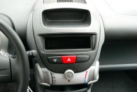 Teszt: Citroën C1 1.0X – Elsőszülött 64