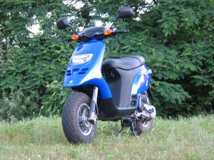 Robogóteszt: Piaggio Typhoon X - Mindenevő