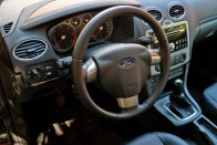 Teszt: Ford Focus 2.0 TDCi – Faros 30