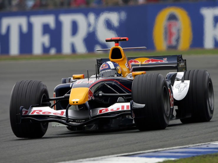 A McLaren uralkodott Silverstone-ban 18