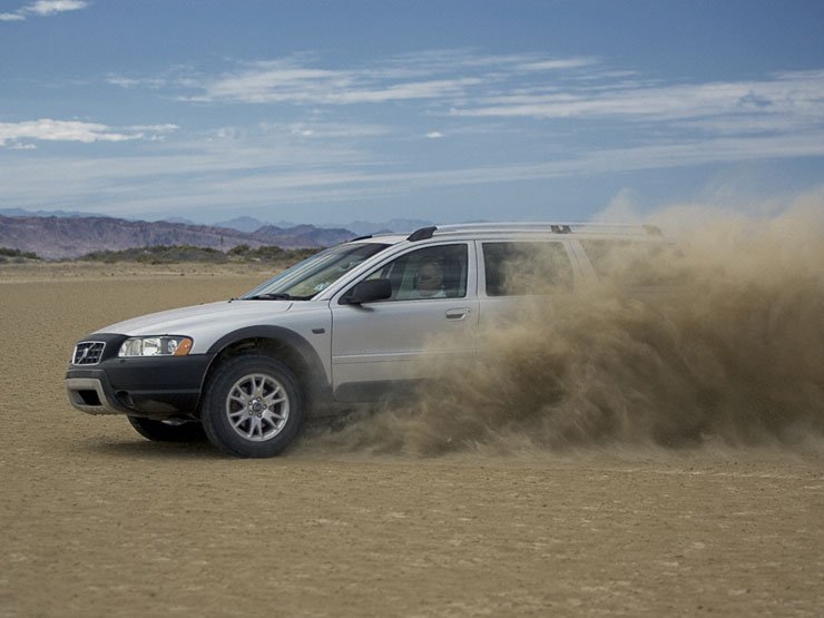 Ne kockáztassuk a család épségét, autópályán ne hajtsunk gyorsabban a végsebesség 80 százalékánál, mert jórészt tilos, alig nyerünk vele időt és aránytalanul megnő a fogyasztás