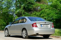 Teszt: Subaru Legacy 2.0 – Nem enged a lényegből 45