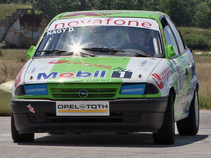 A versenyek után vadászat indult az elvesztett tükrökért