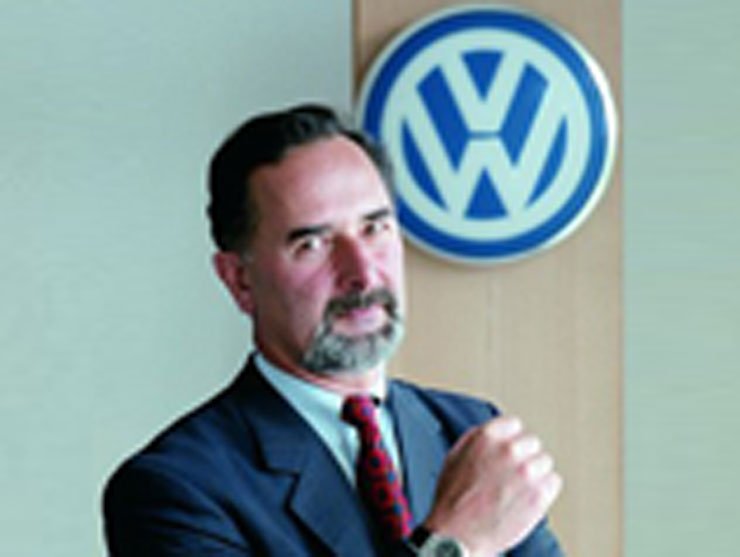 Bernd Pischetsrieder vette kezébe az ügyet