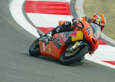 Bukása ellenére is vezet Talmácsi