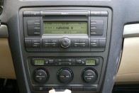 Teszt: Skoda Octavia Combi Elegance 2.0 FSI Tiptronic – Magasra tör 34