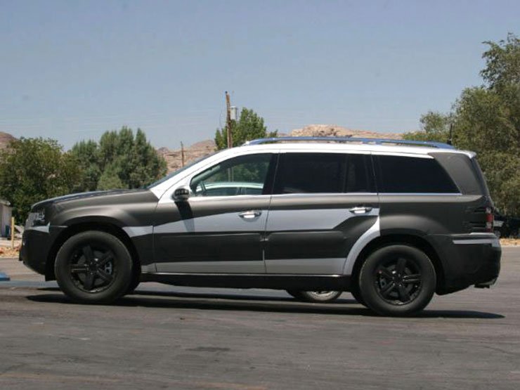 Továbbra is masszív formák jellemzik a G-osztályt, de sokkal kombisabb lett az elődhöz képest