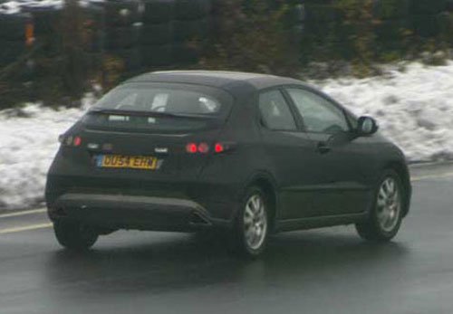 /Honda/Civic/Spyshot//Civic_hatul.jpg