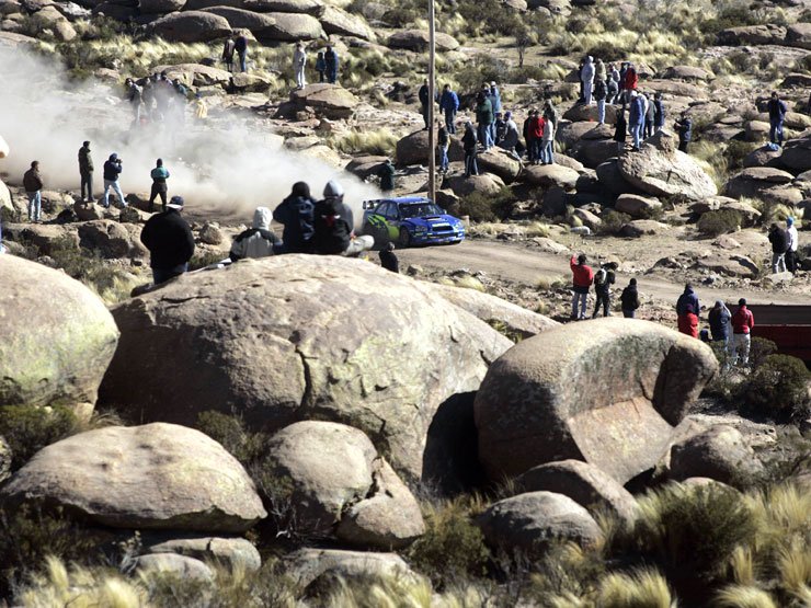 Ha vizesek, csúszósak lesznek a pályák, akkor a Solberg lehet esélyes a győzelemre, száraz időben Loeb lehet a nyerő 