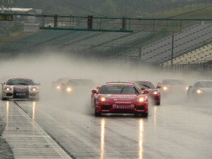 Ferrarik százszámra