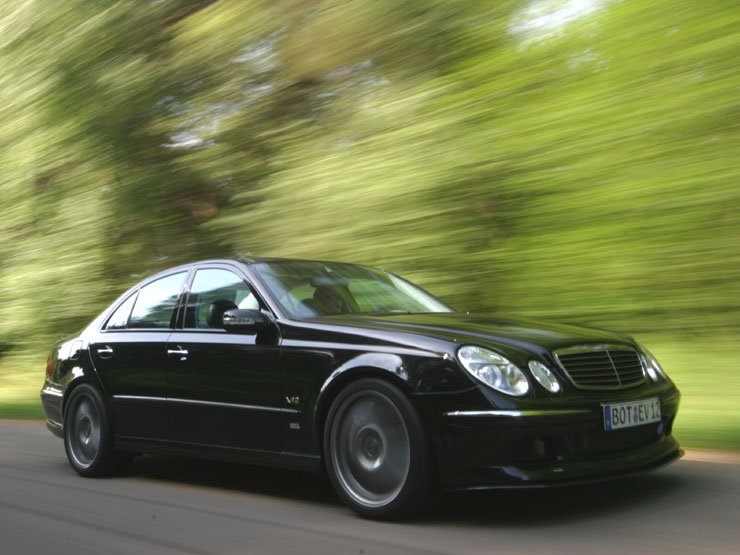 350,2 km/óra az új világcsúcs, amivel saját rekordját döntötte meg a Brabus