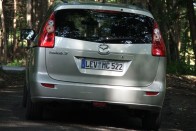 Márciusban a Mazda5 érkezése miatt megszűnt a hasonló áron adott, de nagyobb és elöregedett MPV gyártása. A dízel modellek 2006. januártól kaphatók