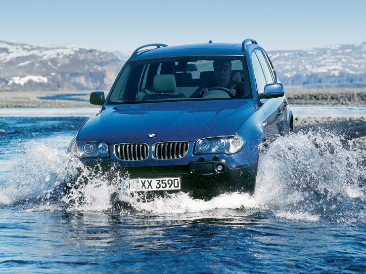 360 lóerős kupé a BMW-től 4