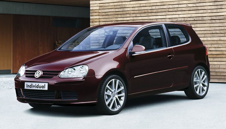 2006 elején jelenik meg hazánkban a Golf 1.4 TSI a 170 lóerős motorral. A Touranban ez a motor 140 lóerővel és csak a jövő év közepétől lesz kapható