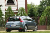 Teszt: Citroën C4 VTS – Szájbergyerek 32