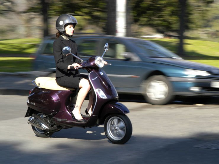 Dugót kerültünk robogóval!