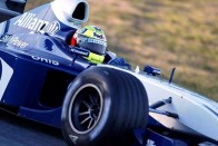 Bridgestone-ra vált a Williams