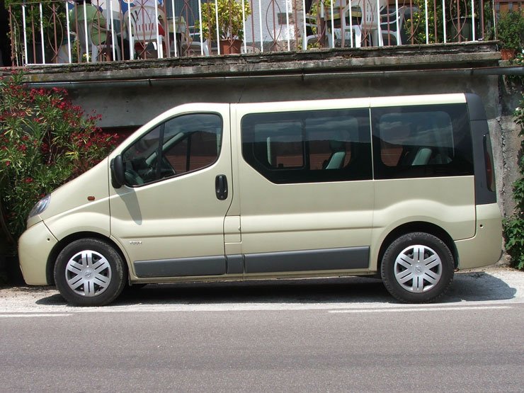 Teszt: Opel Vivaro Tour 2.5 CDTI – Mindentudó 30