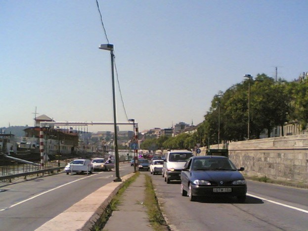 Kiszélesítik a rakpartot