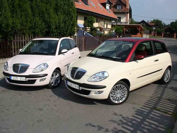 Teszt: Lancia Ypsilon bi-color 1.4 – Maffiózó lány 8