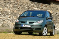 Teszt: Mitsubishi Colt 1.3 Invite – Térvarázsló 37