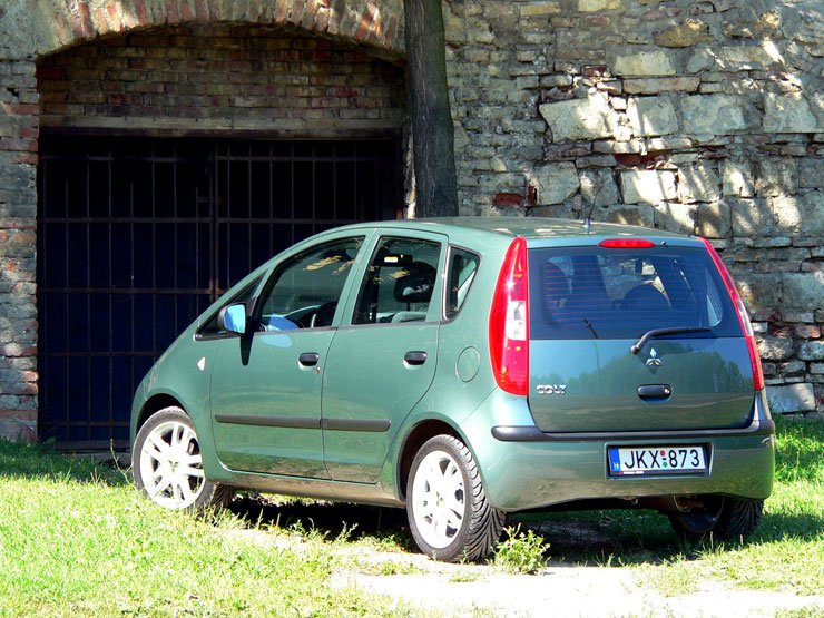 Teszt: Mitsubishi Colt 1.3 Invite – Térvarázsló 20