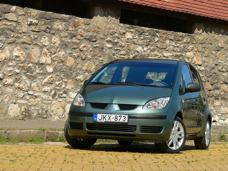 Teszt: Mitsubishi Colt 1.3 Invite – Térvarázsló 27