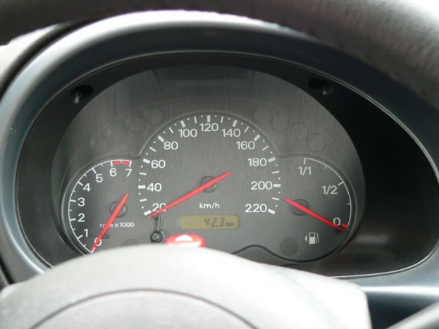 Teszt: Ford SportKa – Vegyetek észre! 9