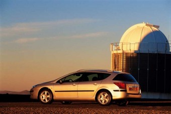 Erősít a 407-es Peugeot