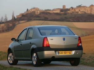 Jövőre jön az ötliteres Dacia