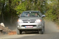 Vezettük: Toyota Hilux - Corolla Verso 2.2 D4-D